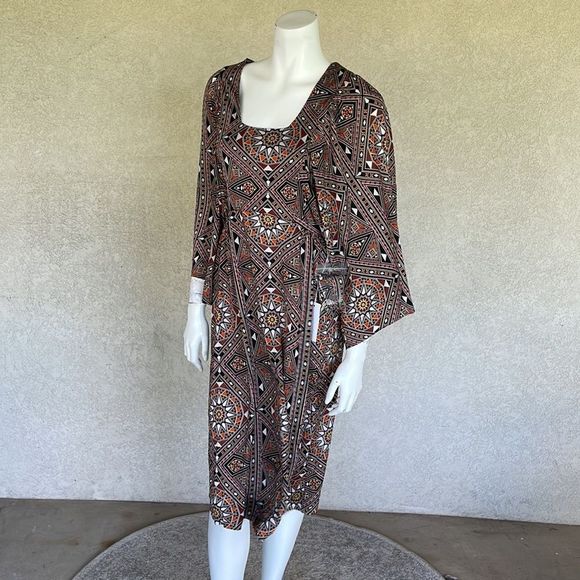 Nieves Lavi Damascus Kimono Dress - Picture 2 of 7